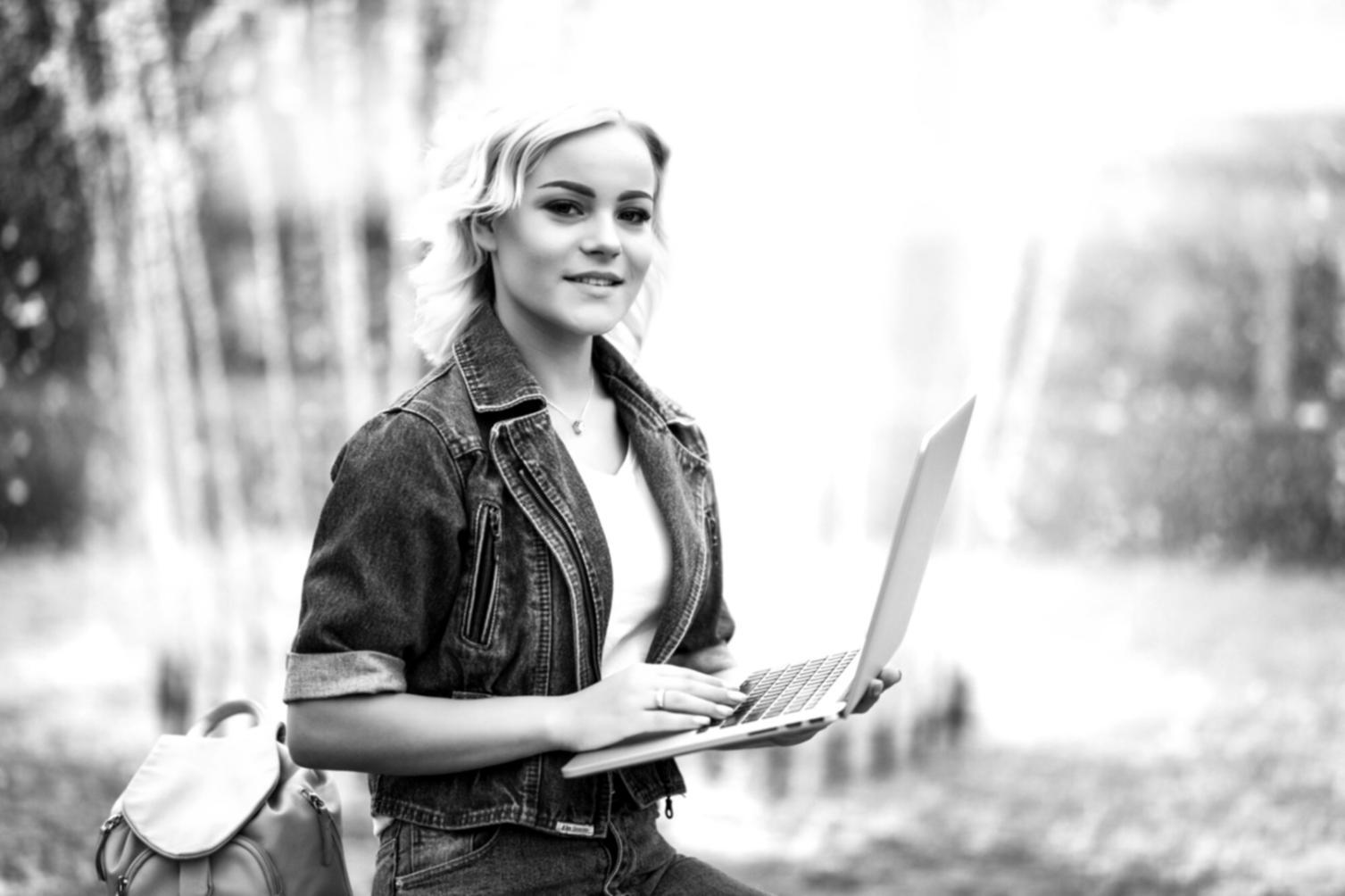 Workshopraum mit interaktiven Lernmaterialien